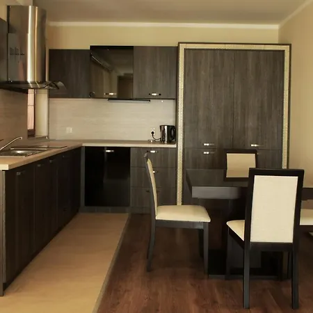 Апартамент Heaven Apartments Sunny Beach