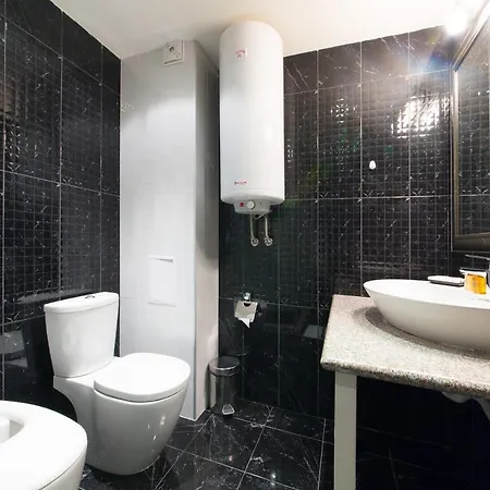Апартамент Heaven Apartments Sunny Beach